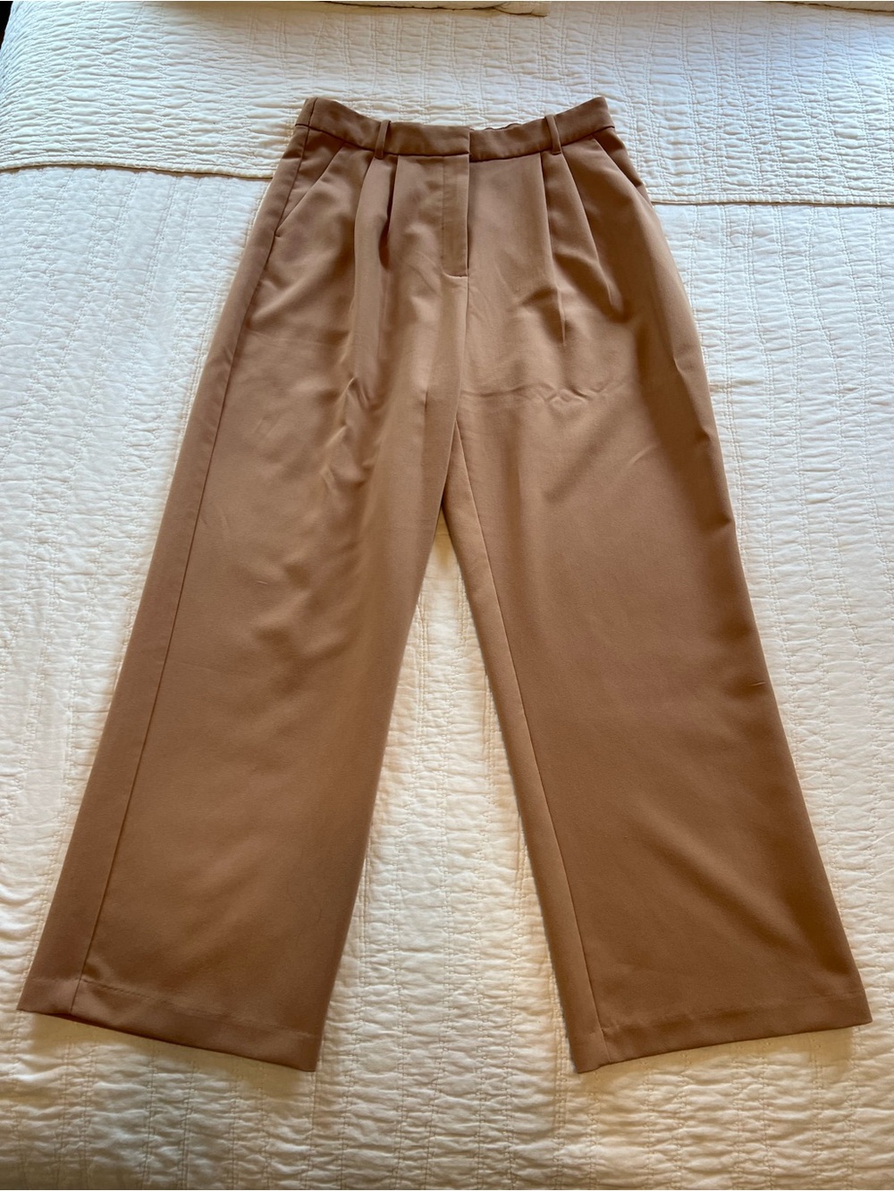 Abercrombie & Fitch High-Rise Wide-Leg Pants in Camel Brown
